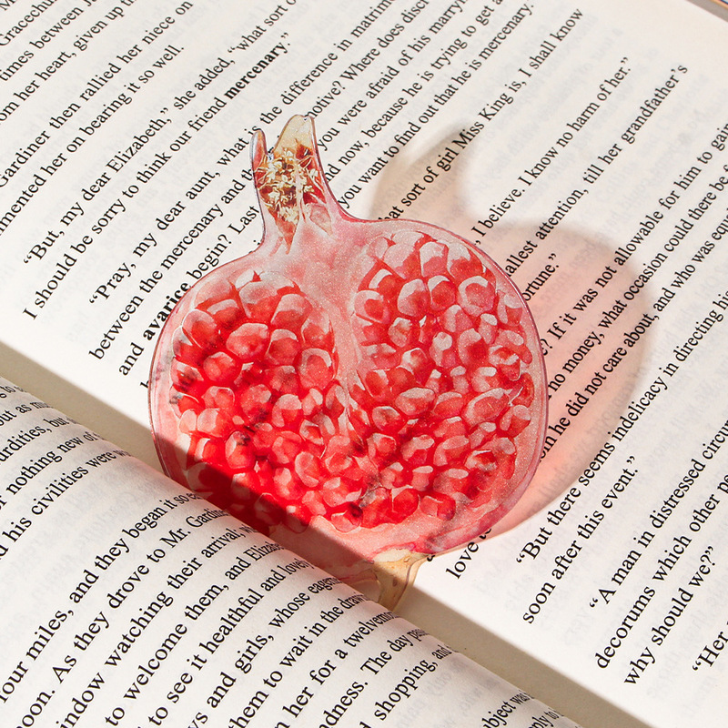 Cuteart Fruit Shaped Bookmark  - Cosplay Prop Book のレビューと価格