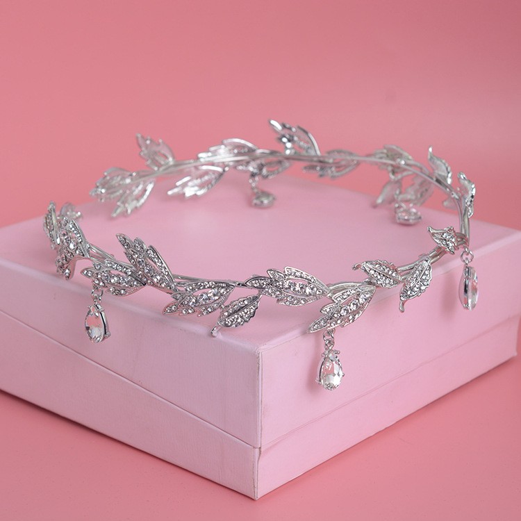 Luxury Crystal Crown Bridal Ha - Aerith Cosplay Prop のレビューと価格
