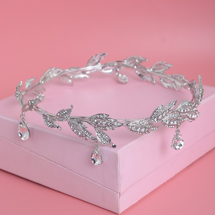 Luxury Crystal Crown Bridal Ha - Aerith Cosplay Prop のレビューと価格