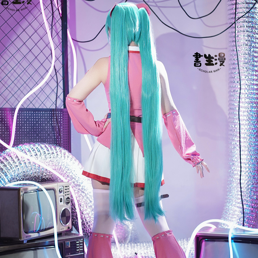 Anime MMiLku Gloomy Bear Cross - Prop De Cosplay のレビューと価格